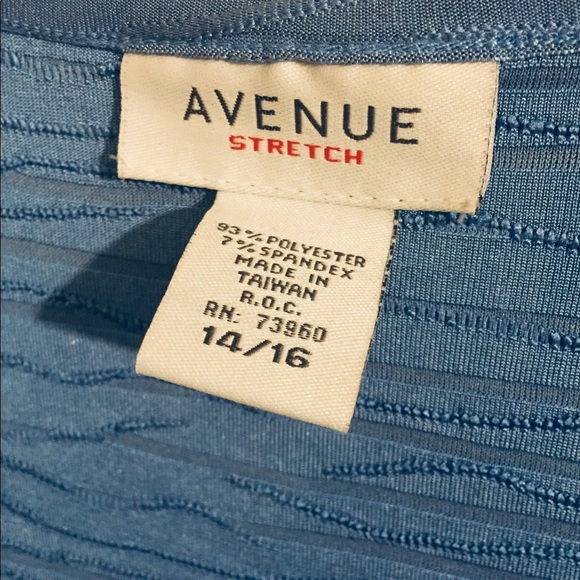 Avenue Stretch Light Blue Women's Top Size 14/16 - Picture 4 of 5